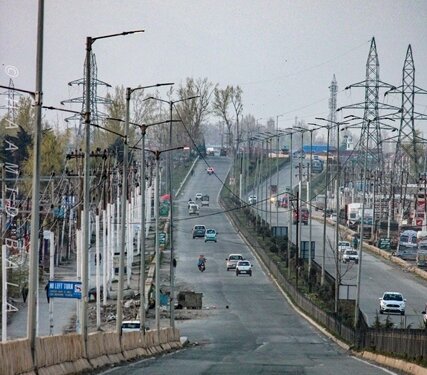 Coronavirus: Govt announces lockdown in Jammu and Kashmir; essential services exempted