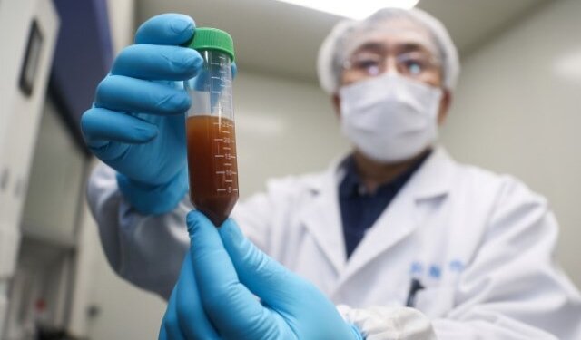 Coronavirus vaccine could be ready by April, Chinese officials say