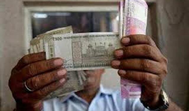 Finance Ministry asks banks to ensure adequate cash to meet cash demand post salary transfers