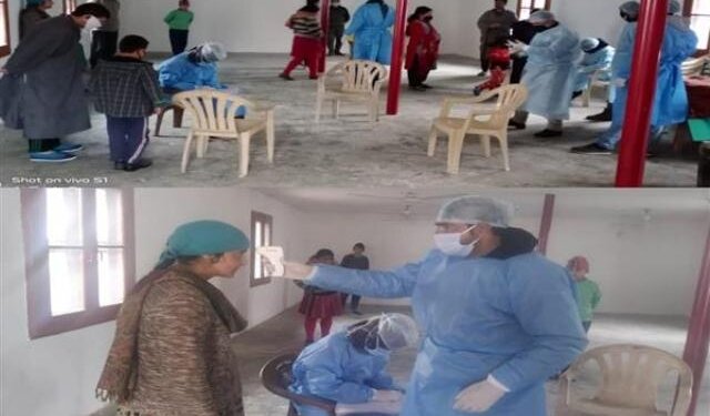 Covid-19:Doctors,Paramedical staff visited Pandith colony Baramulla