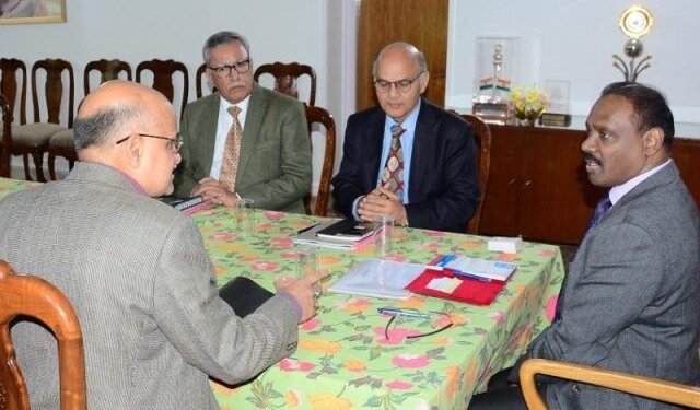 Lt Guv Murmu, Advisors greet people on Holi
