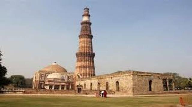 Haunted Qutub, Lotus Temple with near-zero footfalls