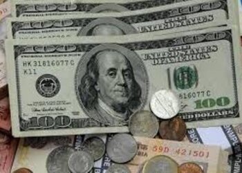 Rupee slips below 74/USD level in early trade amid mounting fears of coronavirus-led slowdown