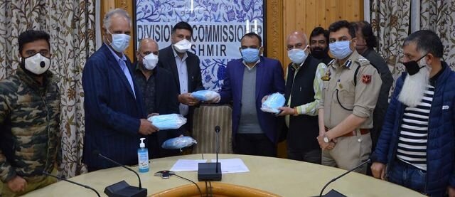 COVID-19: Kashmir Inc donates 1 lakh masks to divisional admin Hails role of Advisor Baseer Khan for his coronavirus control efforts