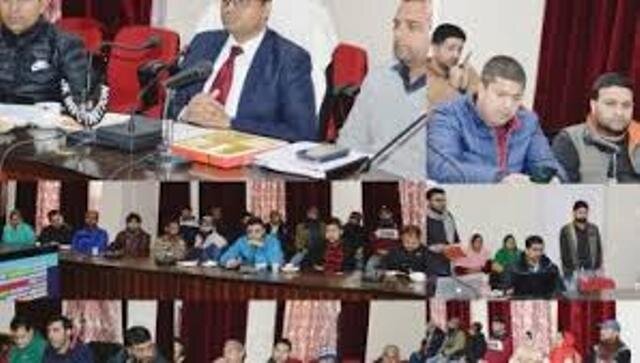 DDC Doda visited Gundna, takes stock of availability of essential commodities