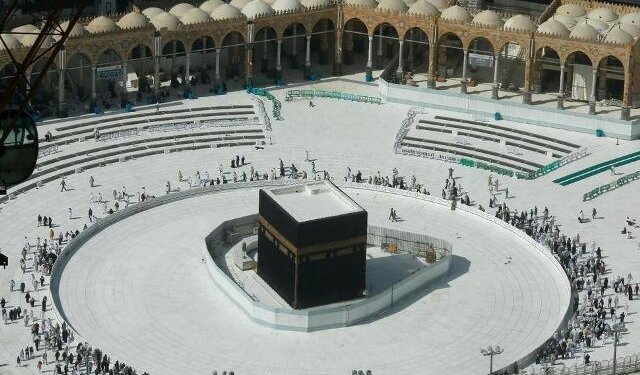 Saudi Official Urges Muslims to Delay Hajj Plans Over Virus