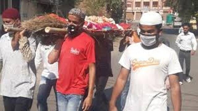 With ‘Ram’ on lips, Muslims bid final farewell to Hindu neighbours