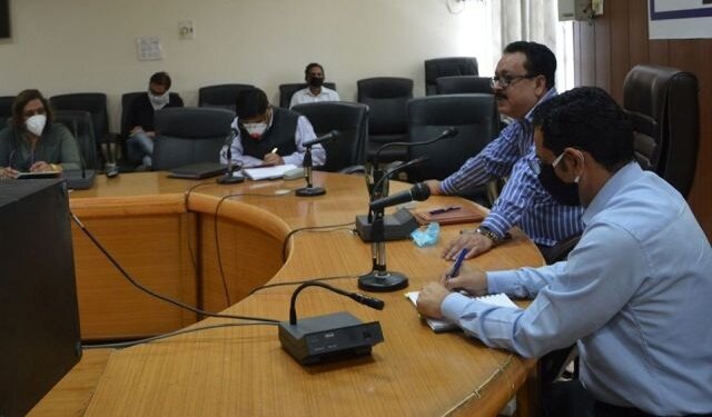 Facilitate farmers in harvesting their crop during restriction: Navin Choudhary Reviews preparations for upcoming harvest season in Kathua