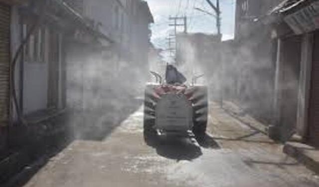 COVID19: SMC starts decontamination of red zones in Srinagar