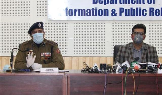 Strict restrictions form tomorrow, will ensure no leakage from Red Zones: DC Srinagar