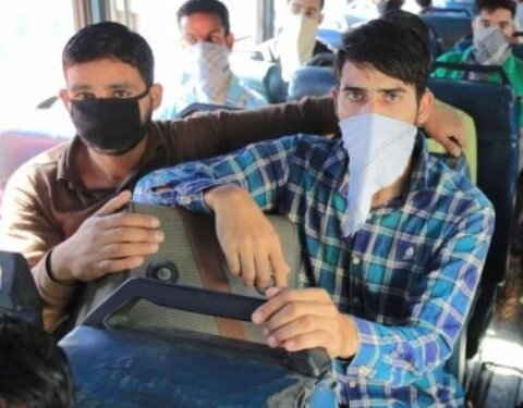 140 stranded Kashmiri labourers leave HP for J&K in six buses