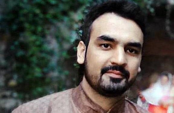 AIIMS doctor removes safety gear, risks life to save COVID-19 patient