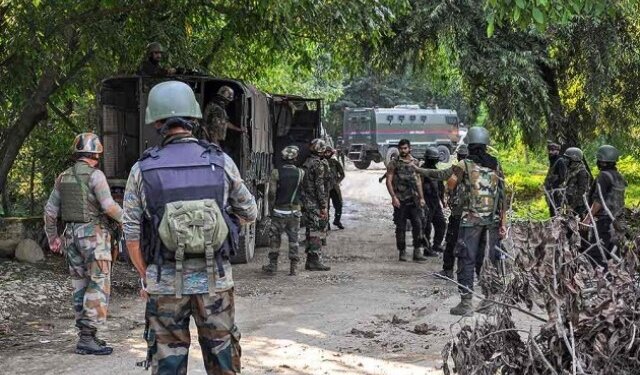 Policeman killed, another injured in Pulwama militant attack