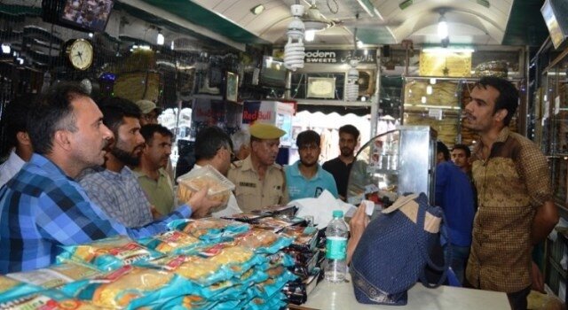 Ahead of Eid, FCS&CA intensifies Market checking in Srinagar