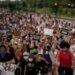 Thousands of people take to streets in NY to protest death of George Floyd