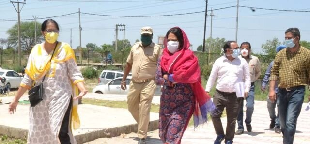Sarita Chauhan inspects facilities at quarantine centres