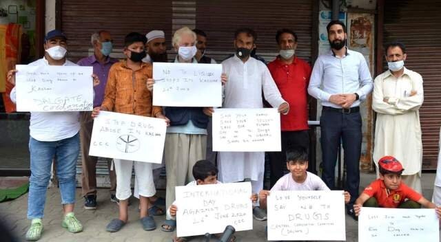 Dalgate Coordination Committee comes forefront against drug abuse. Says no to liquor shops