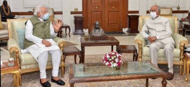 PM meets President to discuss various issues