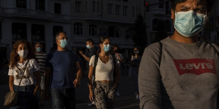Global coronavirus cases top 25 million