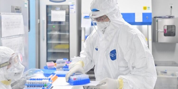 Scientists develop prototype coronavirus breathalyser test