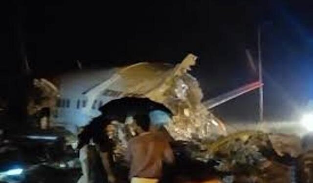 Pilot, 2 Passengers Killed as Air India Express Flight with over 180 on Board Skids Off Runway in Kozhikode