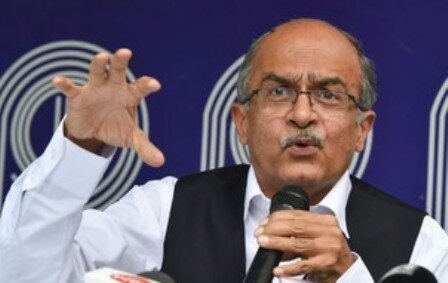 SC grants 30 minutes to Bhushan to reconsider his stand on contemptuous tweets