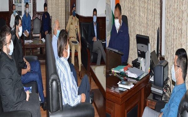 Strict restrictions to continue on all religious processions/ gatherings in all districts: Div Com