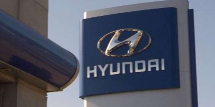 Hyundai now says recalled vehicles should be parked outside