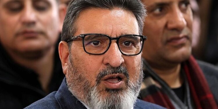 Economic package for J-K is a ‘drop in the ocean’: JKAP Chief Altaf Bukhari