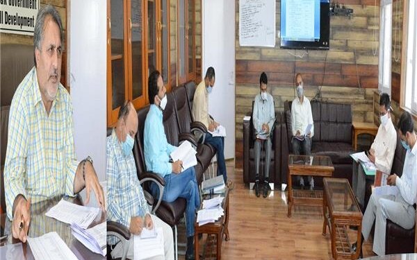 Introduction of new subjects at HSS level: Dr Samoon discusses modalities at Sub-Committee meeting