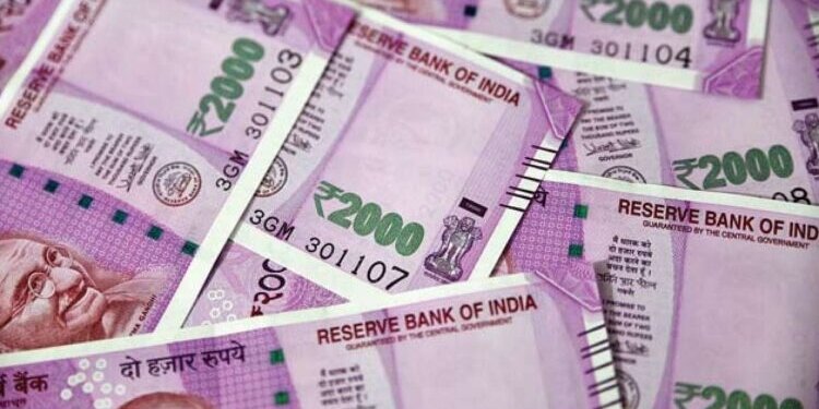 Big Bonanza For Government Employees : Rs 10,000 Advance To All, LTC Cash Voucher Check Full Details Here