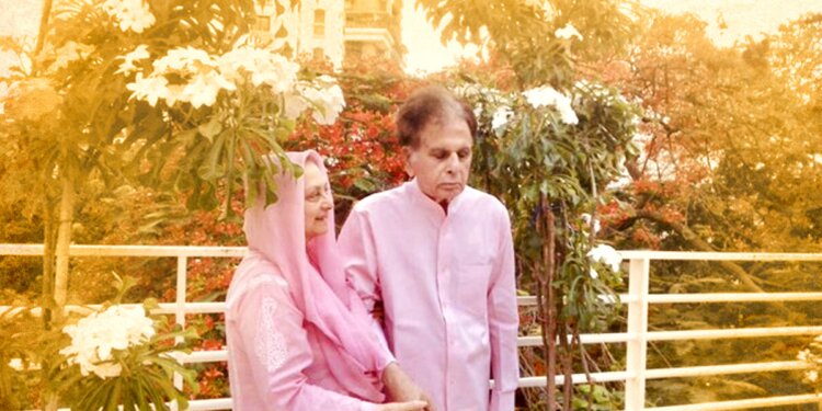 Dilip Kumar and Saira Banu are twinning in pink; see pic