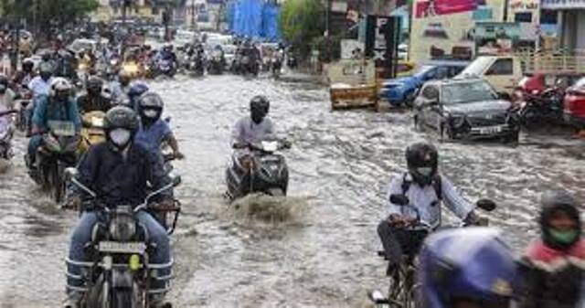 Heavy rains kill 11 people in Telangana