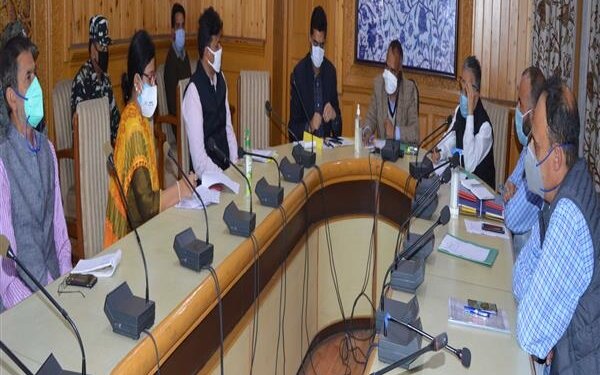 Div Com reviews implementation of centrally sponsored schemes in Cantonment area