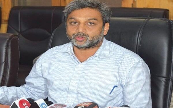 B2V3 : Shaleen Kabra visits Lethpora Panchayat, lays foundation of playfields, listens to people’s issues