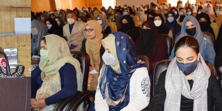 Dr Sehrish Asgar inaugurates 2-days Career Counselling for Girls at Bandipora DC Bandipora urges students to take advantage of counselling sessions, take right decisions at right time