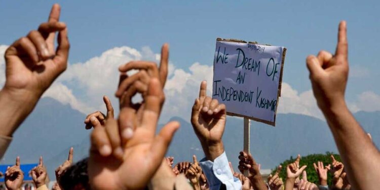 Congress weighs joining Jammu and Kashmir alliance