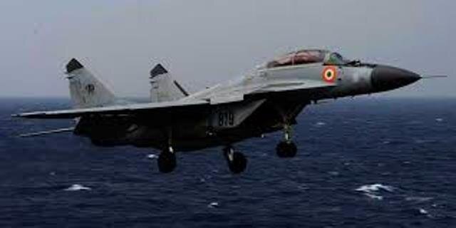 MiG 29K jet crashes into sea; one pilot rescued, search on for another
