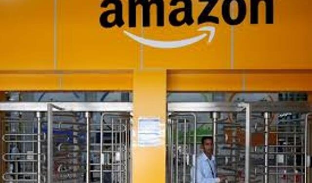 All-India Traders’ Body CAIT Demands 7-day Ban on Amazon for Violating Country of Origin Rule