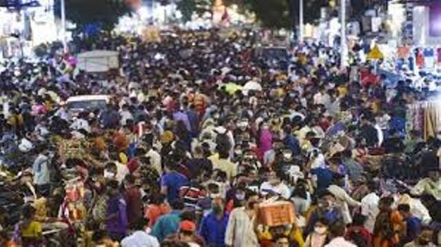 ‘Caution fatigue’ may lead to COVID-19 spike, experts warn as crowds increase ahead of Diwali