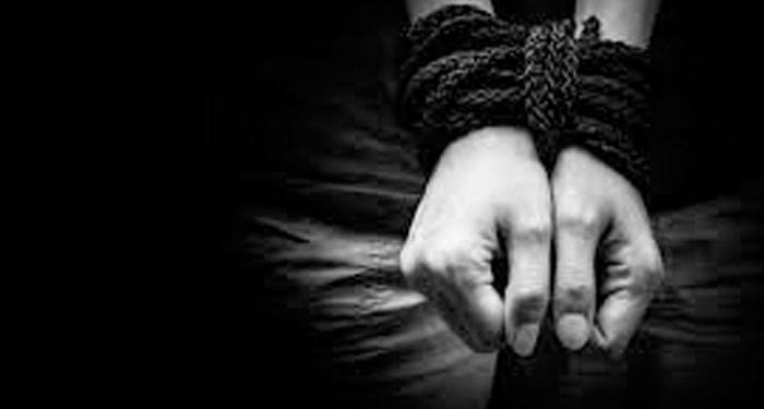 Devotees Catch Burglar In Mosque When People Were Busy Offering Friday Prayers In Kashmir