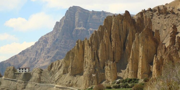 Spiti Valley will not open for tourists before April 2021