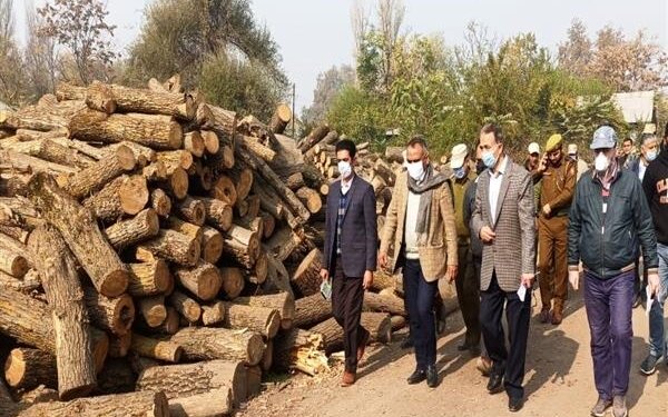 Div Com takes stock of firewood supply for winter season