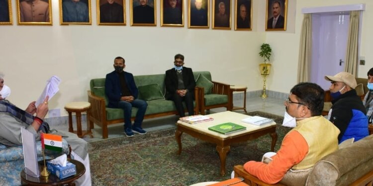 Delegation of De-notified Nomadic Tribes Development Council calls on Lt Governor