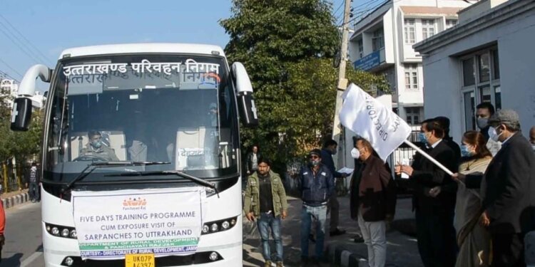 Advisor Baseer Khan flags off 2nd batch of Sarpanchs for 5 day exposure visit to Uttarakhand