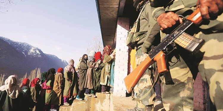 J&K DDC polls : Jammu right-wing outfit holds protest as leader denied Kishtwar visit