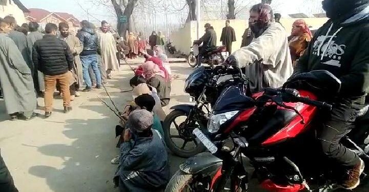Beerwah residents protest against water shortage