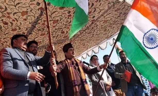 In Mehbooba’s Anantnag Hometown, Shahnawaz Hussain Raises Tricolour