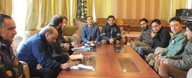 DC B’la chairs meeting at Gulmarg