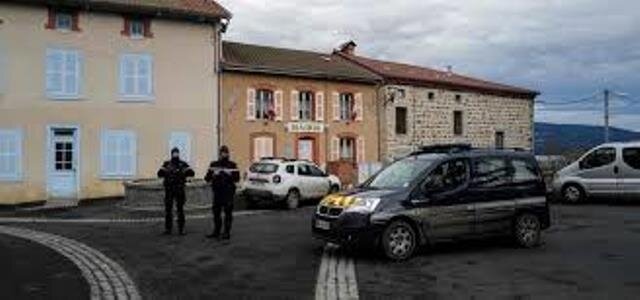 Gunman kills 3 French police in domestic abuse standoff